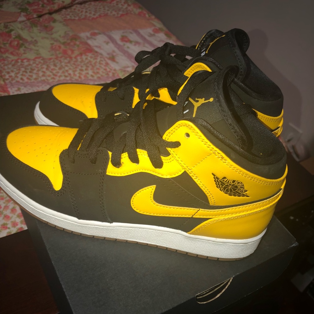 Air Jordan 1 mid